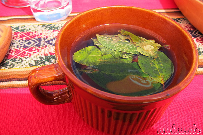 Koka-Tee auf Taquile Island, Peru