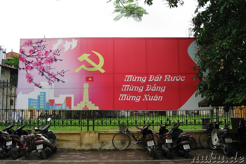 kommunistische Propaganda-Plakate in Hanoi, Vietnam
