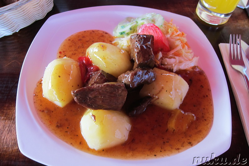 Lettische Küche im Restaurant Vecmeita Ar Kaki in Riga, Lettland