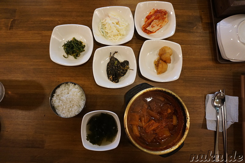 Maeun Galbijjim (매운갈비찜) - scharf mariniertes, geschmortes Rippenfleisch in Incheon, Korea