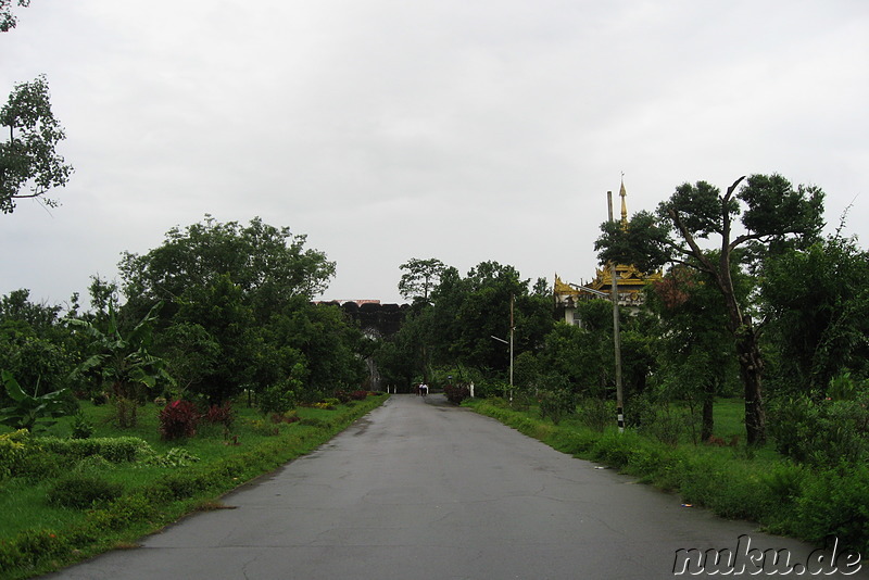 Maha Pasan Guha - Buddhistisches Veranstaltungszentrum in Yangon, Myanmar