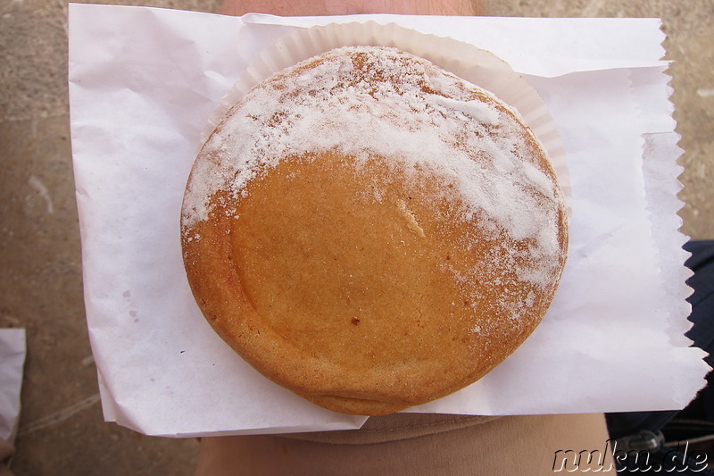 Maltesische Snacks aus einer Pastizzeria in Valletta, Malta