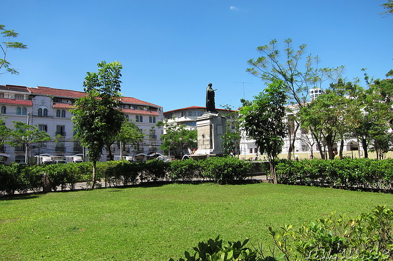 Manila Cathedral am Plaza Roma in Manila, Philippinen