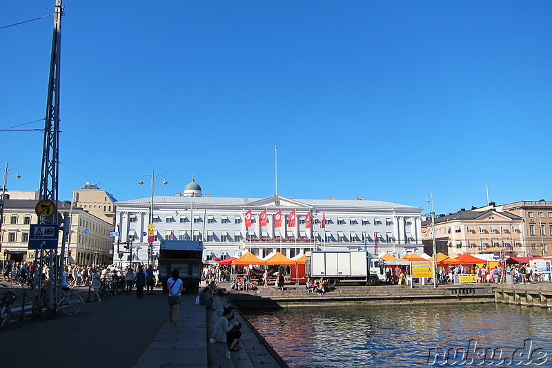 Markt im Hafen von Helsinki, Finnland