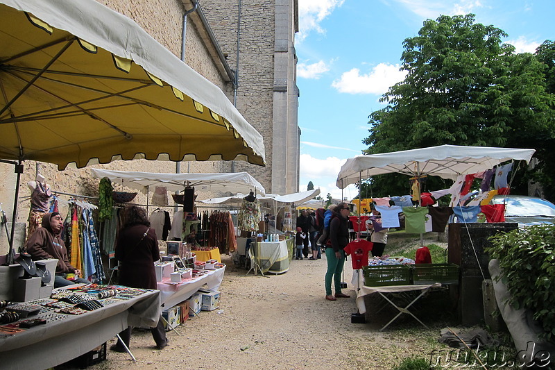 Markt in Bonnieux im Naturpark Luberon, Frankreich