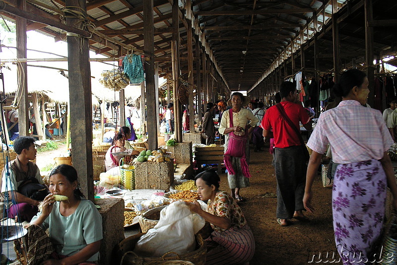 Markt in Inthein am Inle Lake in Burma