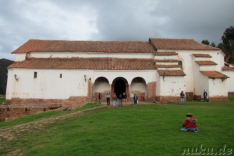 Markt und Kirche in Chinchero, Urubamba Valley, Peru