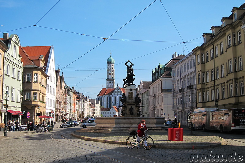 Maximilianstrasse in Augsburg, Bayern