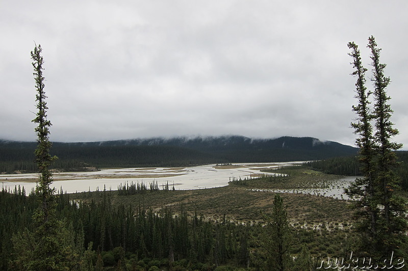 North Saskatchewan River - Fluss im Banff National Park, Kanada