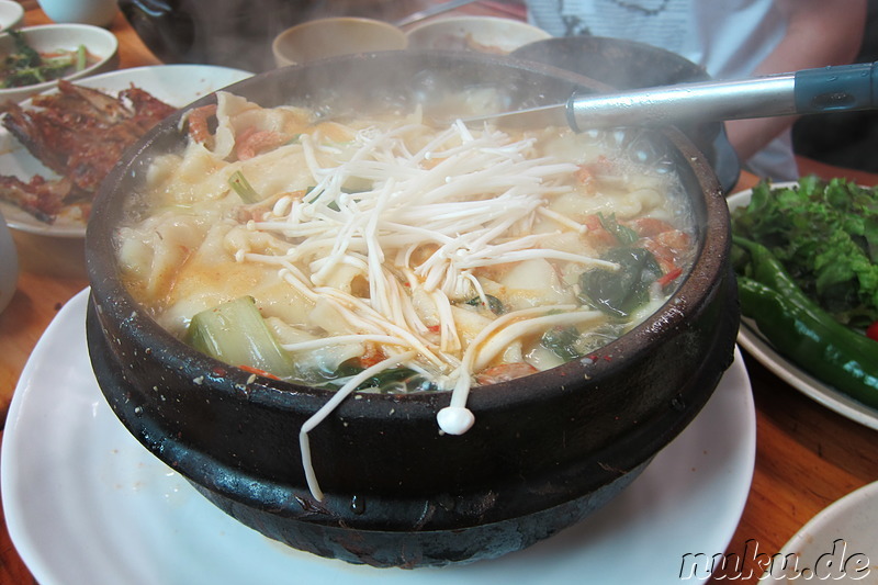 Nudelsuppe (수제비)