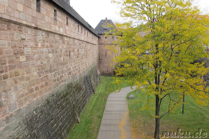 Nürnberger Stadtmauer und Burggraben