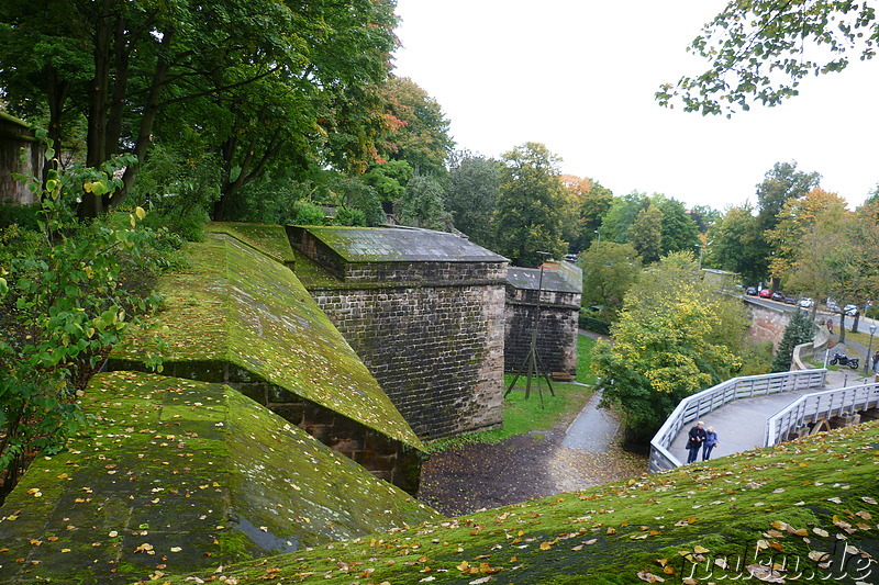 Nürnberger Stadtmauer und Burggraben