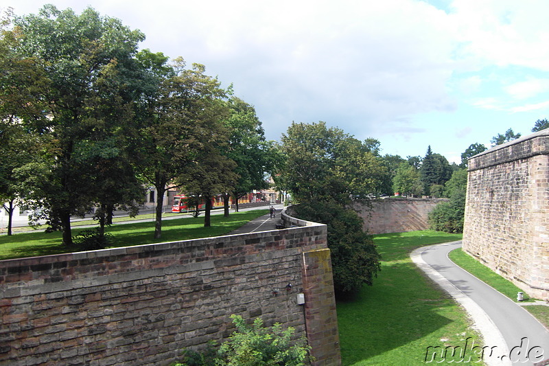 Nürnberger Stadtmauer und Burggraben