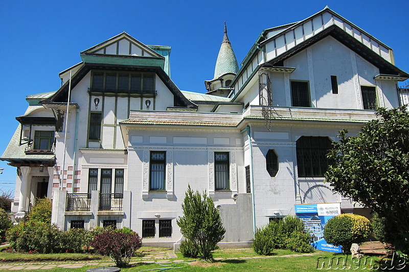 Palacio Baburizza Museo de Bellas Artes in Valparaiso, Chile