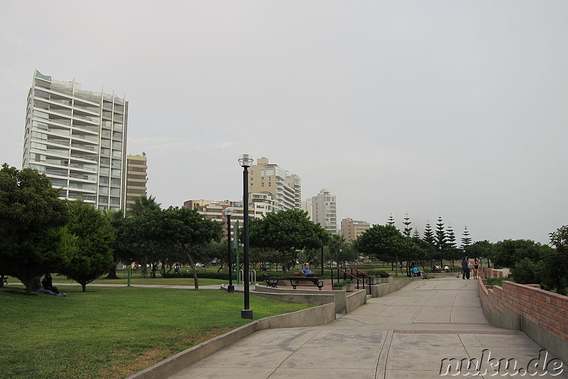 Parque del Amor, Raimondi & El Faro in Lima, Peru