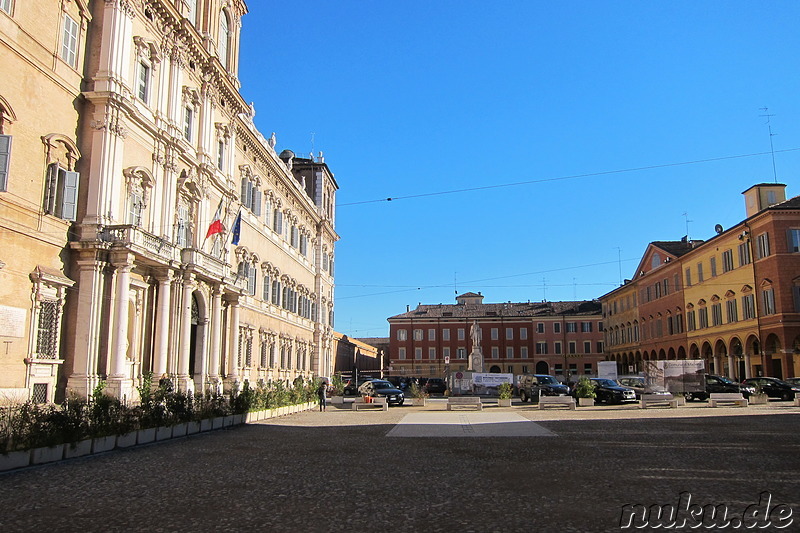 Piazza Roma in Modena, Italien