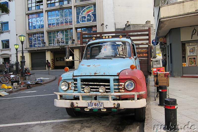 Plaza Zabala in Montevideo, Uruguay