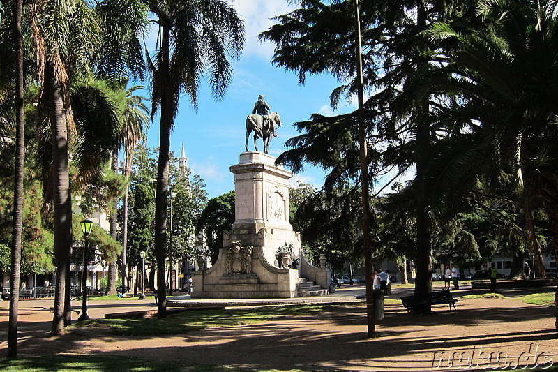 Plaza Zabala in Montevideo, Uruguay
