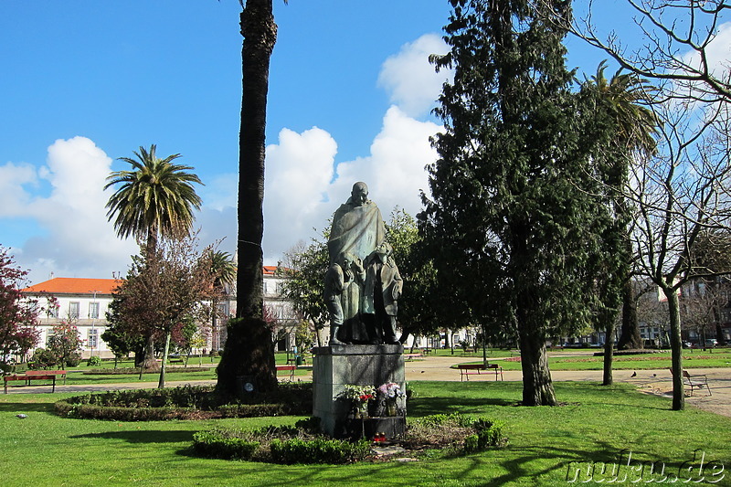 Praca da Republica in Porto, Portugal