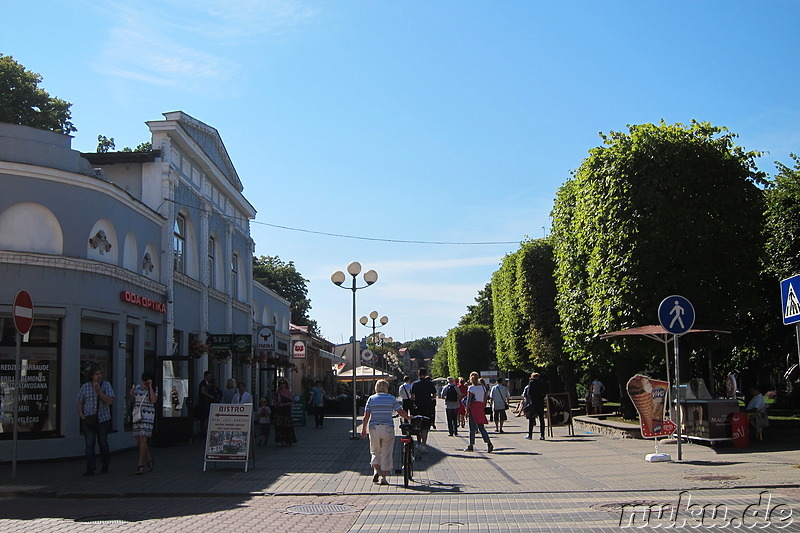 Promenade Jomas iela in Jurmala, Lettland