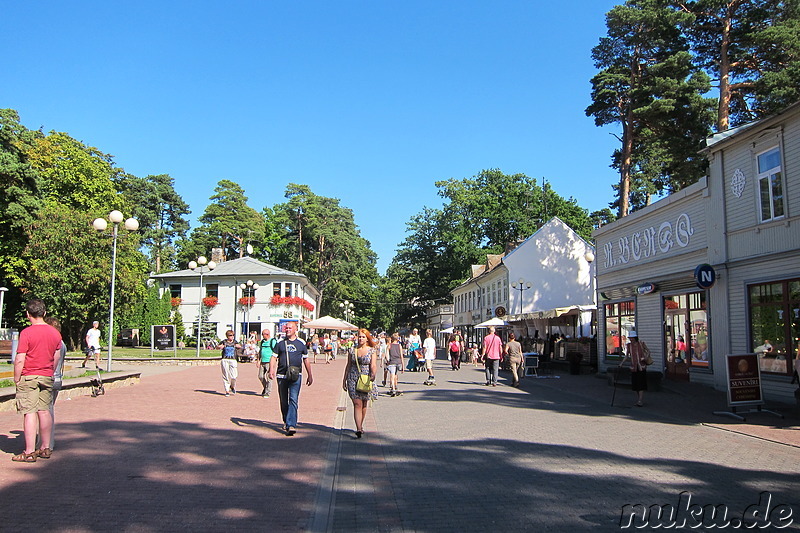 Promenade Jomas iela in Jurmala, Lettland