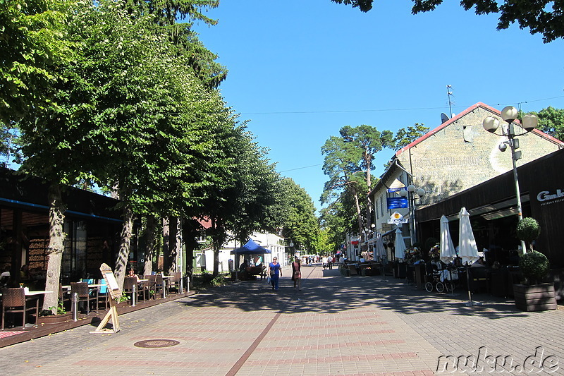 Promenade Jomas iela in Jurmala, Lettland