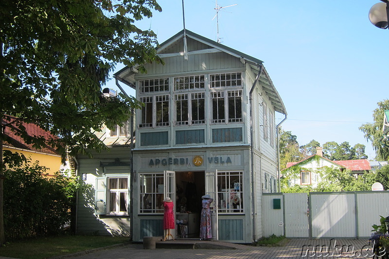 Promenade Jomas iela in Jurmala, Lettland