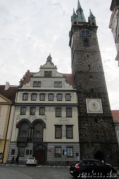 Rathaus und Schwarzer Turm in Klatovy, Tschechien