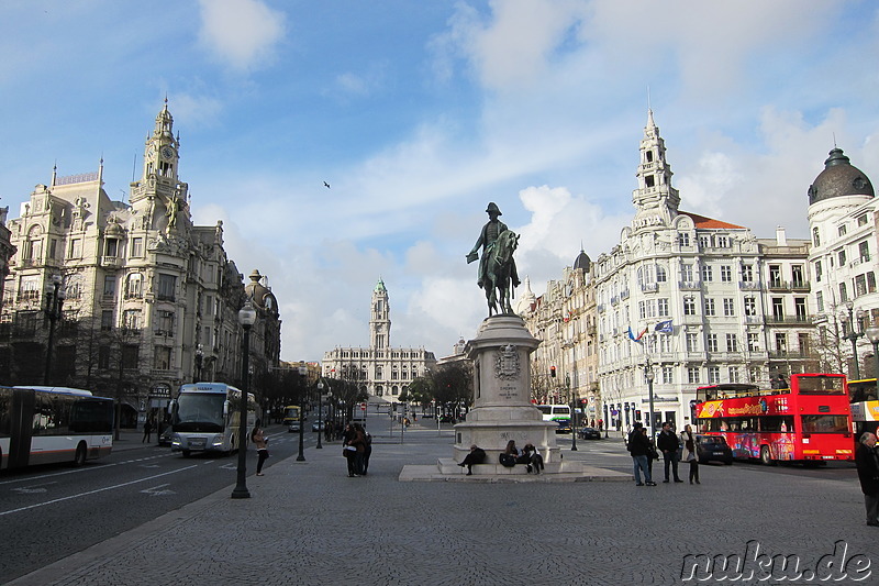 Rathaus von Porto in der Av. dos Aliados