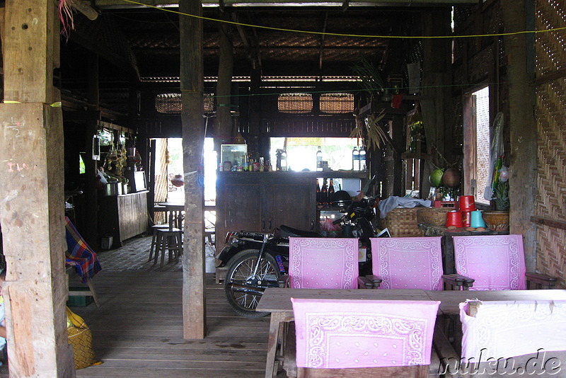 Restaurant am Bootsanleger nach Inwa bei Mandalay, Myanmar