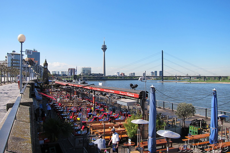 Rheinuferpromenade in Düsseldorf