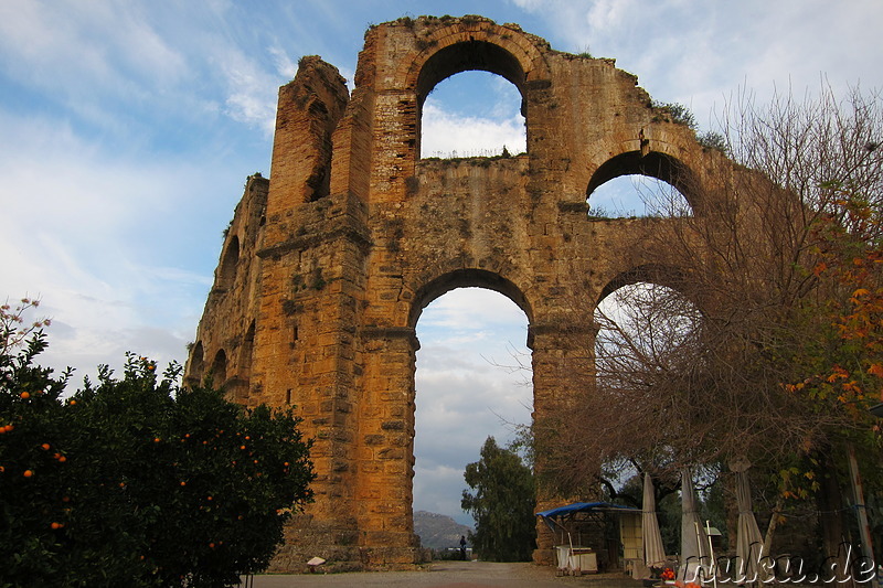 Römische Wasserversorgung - Aquädukte in Aspendos, Türkei