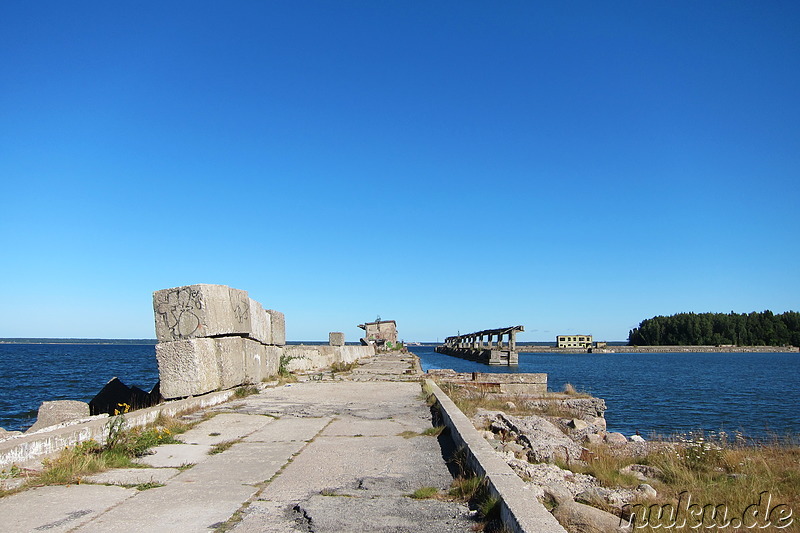 Ruinen einer ehemaligen sowjetischen Entmagnetisierungsstation für U-Boote im Lahemaa National Park, Estland