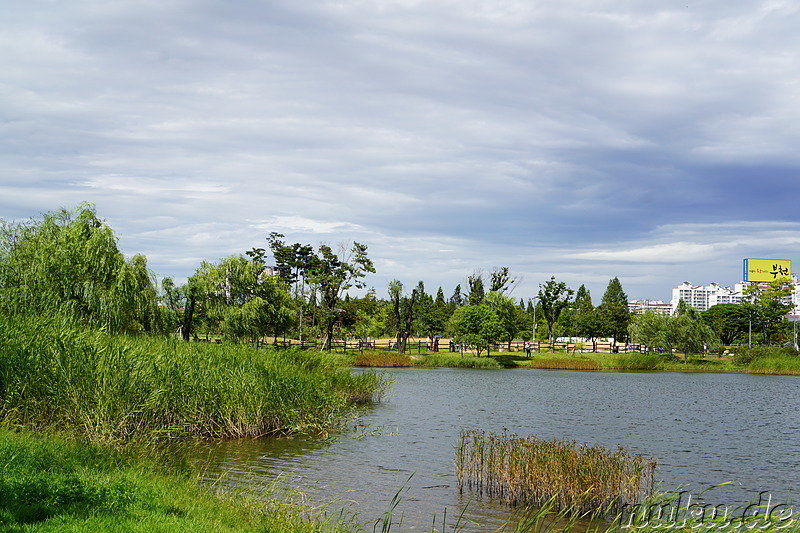 Sangdong Lake Park in Bupyeong, Incheon, Korea