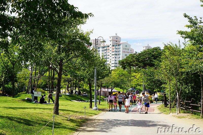 Sangdong Lake Park in Bupyeong, Incheon, Korea