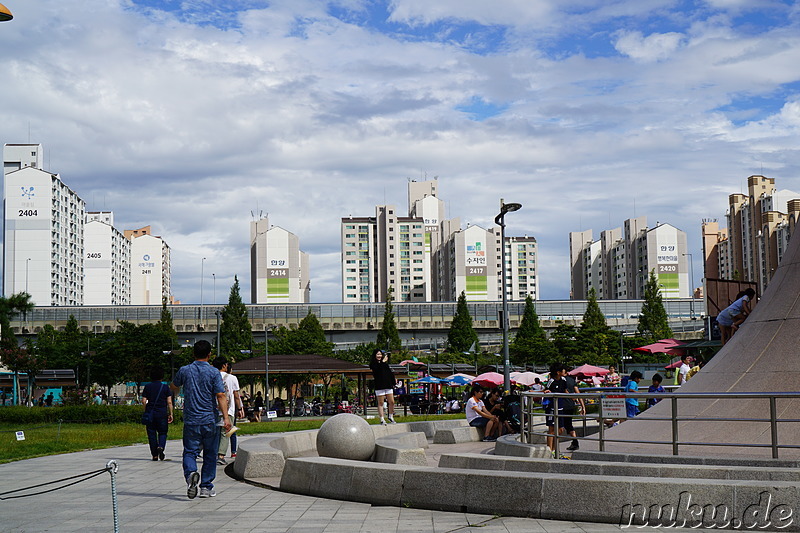 Sangdong Lake Park in Bupyeong, Incheon, Korea