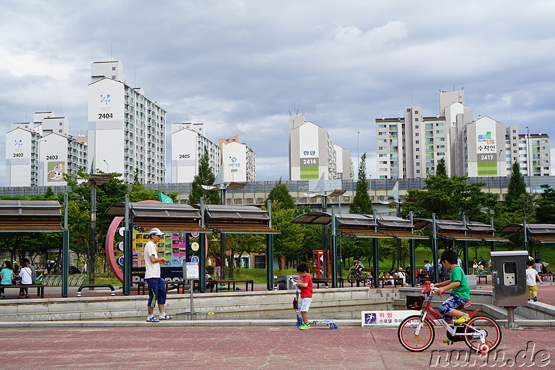 Sangdong Lake Park in Bupyeong, Incheon, Korea