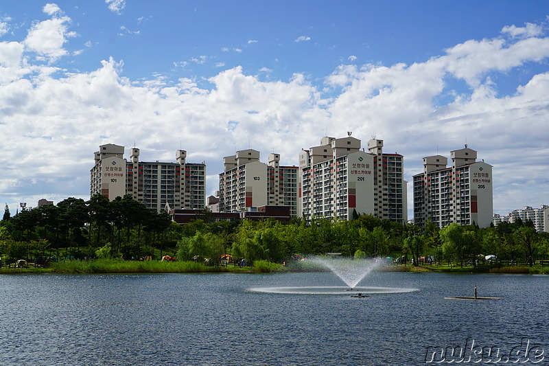 Sangdong Lake Park in Bupyeong, Incheon, Korea