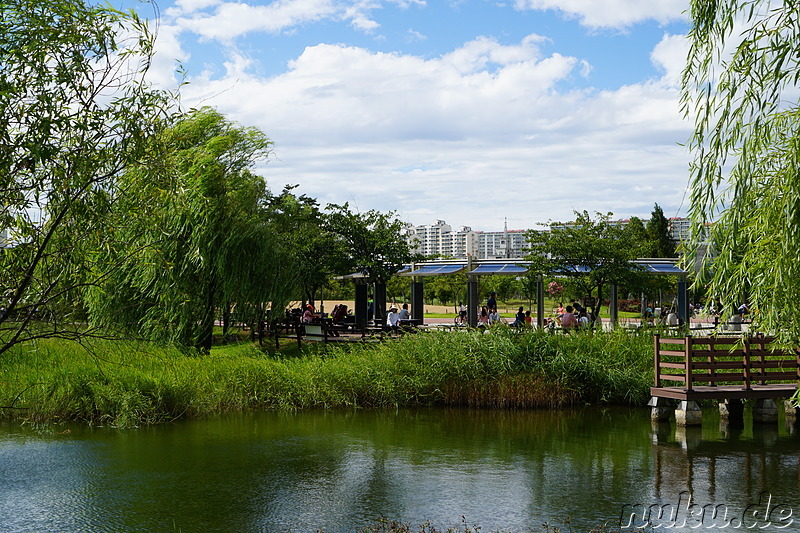 Sangdong Lake Park in Bupyeong, Incheon, Korea