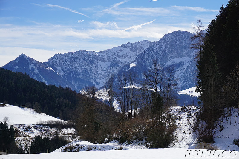 Schneebedeckte Berglandschaft in Aschau, Bayern