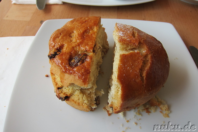 Scones - Englisches Gebäck zum Frühstück in London, England