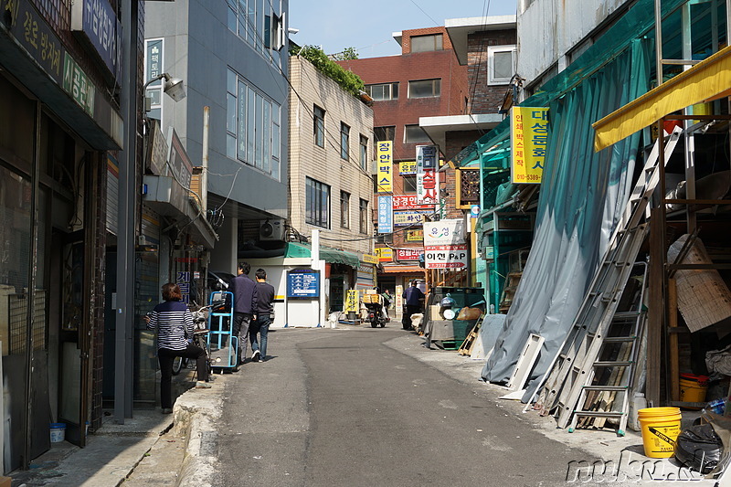 Seitenstraße von der Euljiro (을지로) im Zentrum von Seoul, Korea