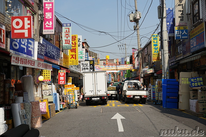 Seitenstraße von der Euljiro (을지로) im Zentrum von Seoul, Korea