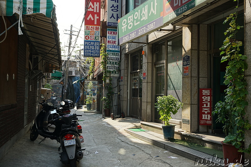 Seitenstraße von der Euljiro (을지로) im Zentrum von Seoul, Korea