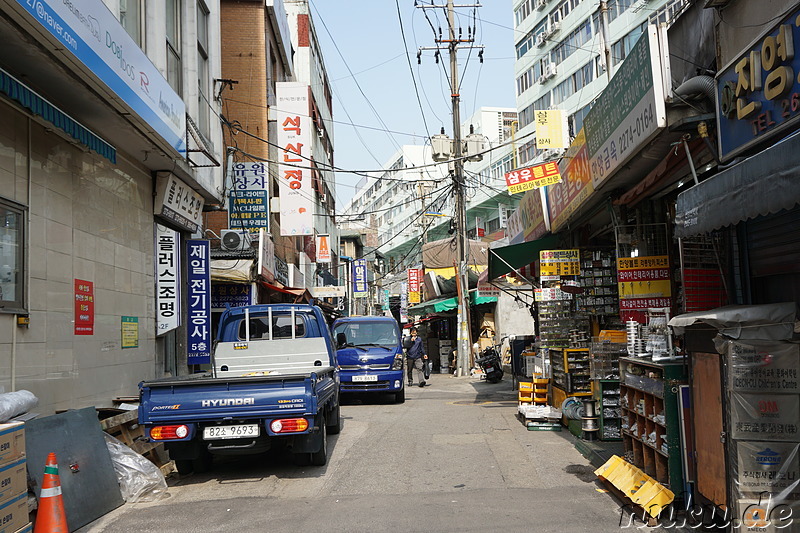 Seitenstraße von der Euljiro (을지로) im Zentrum von Seoul, Korea