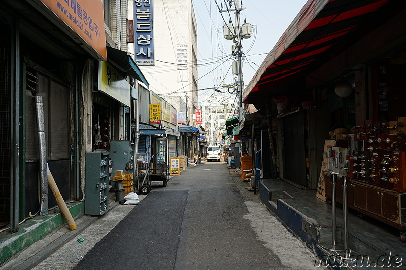 Seitenstraße von der Euljiro (을지로) im Zentrum von Seoul, Korea