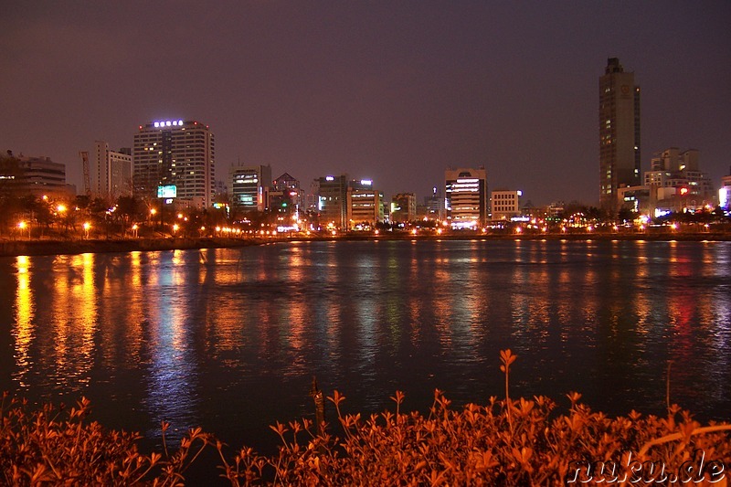 Seokchon Lake in Jamsil