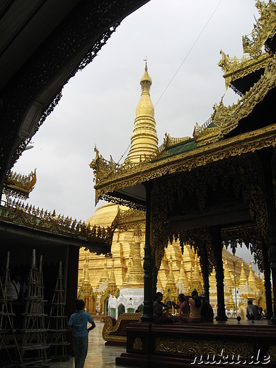 Shwe Dagon Pagoda - Tempel in Yangon, Myanmar