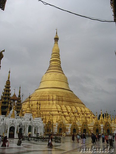 Shwe Dagon Pagoda - Tempel in Yangon, Myanmar