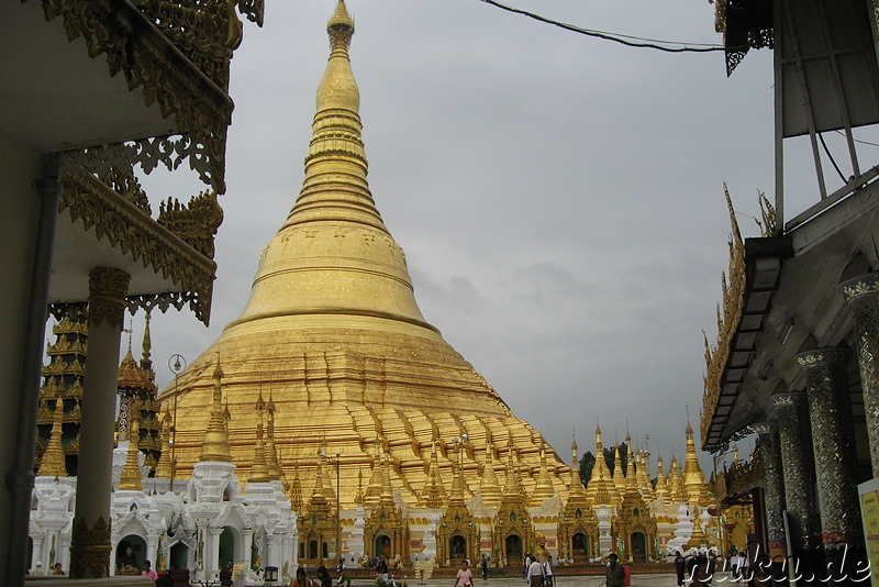 Shwe Dagon Pagoda - Tempel in Yangon, Myanmar